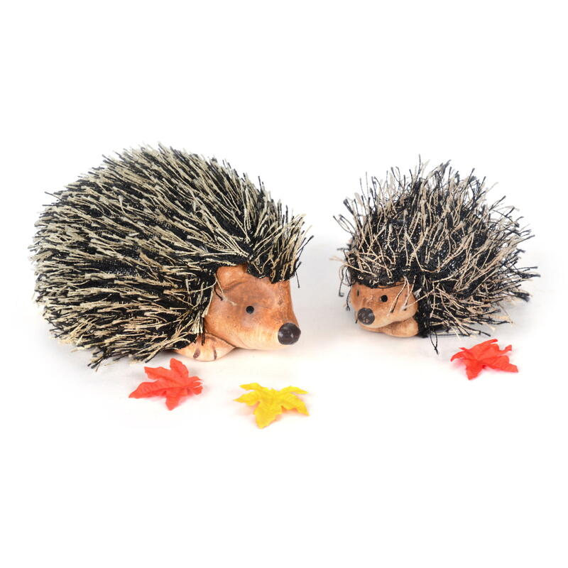 Igel mit Textilstacheln, Herbstdeko, Dekofigur Igel, Deko-Igel aus Polyresin